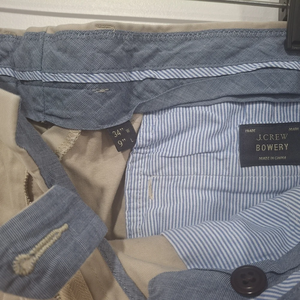J .CREW BOWERY Men's Tan Shorts.
